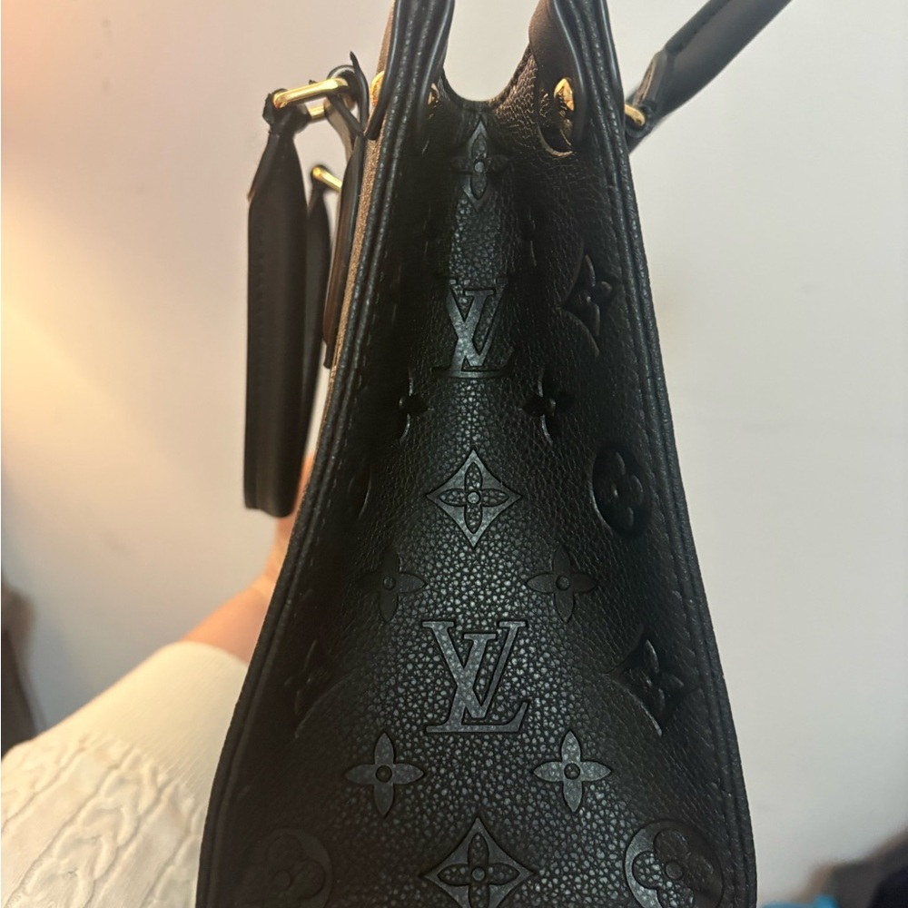 Louis Vuitton Black on the go pm - Picture 4 of 11